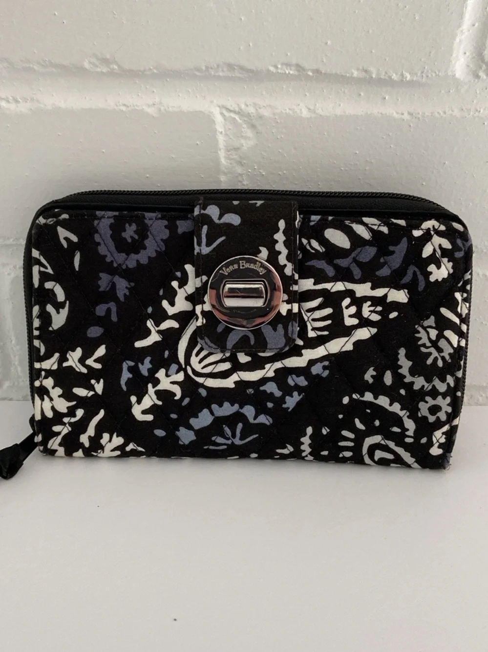 Classic Womens Vera Bradley Oversized Wallet